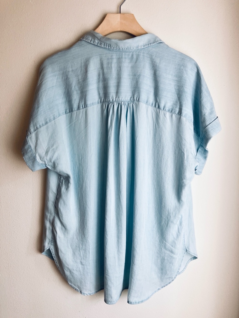 Time & Tru Light Blue Short-Sleeve Chambray Button-Down Shirt Large - Picture 5 of 11